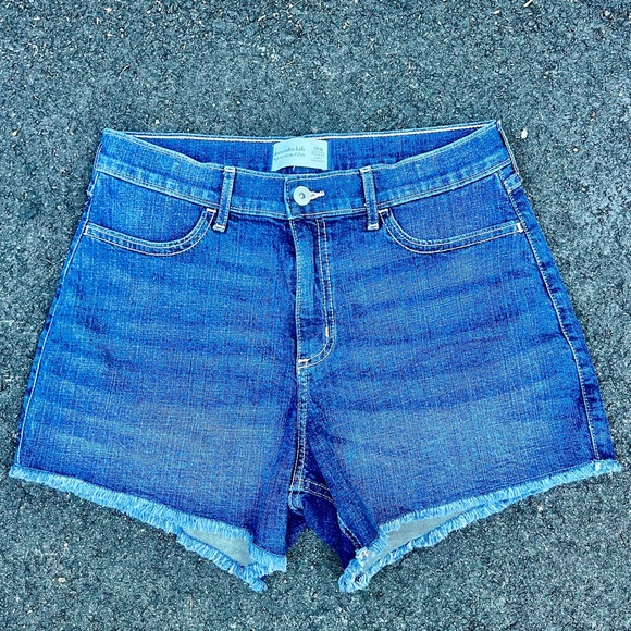 Abercrombie Kids High Rise Relaxed Shorts - Size 17/18 - Picture 4 of 13